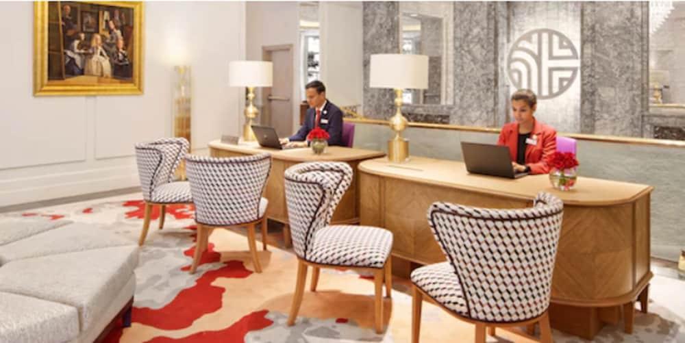 เอ็นเอช คอลเลคชั่น ซานติอาโก กาซาโกสตาเนรา Hotel ภายนอก รูปภาพ