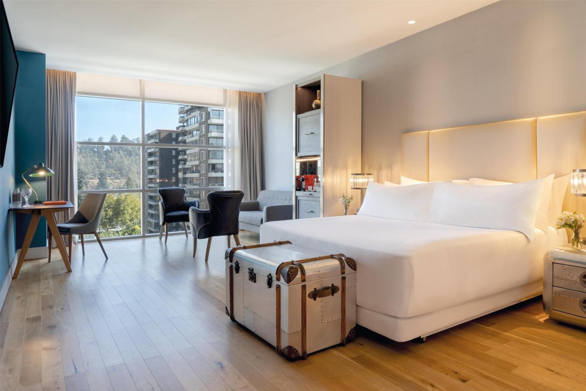 เอ็นเอช คอลเลคชั่น ซานติอาโก กาซาโกสตาเนรา Hotel ภายนอก รูปภาพ
