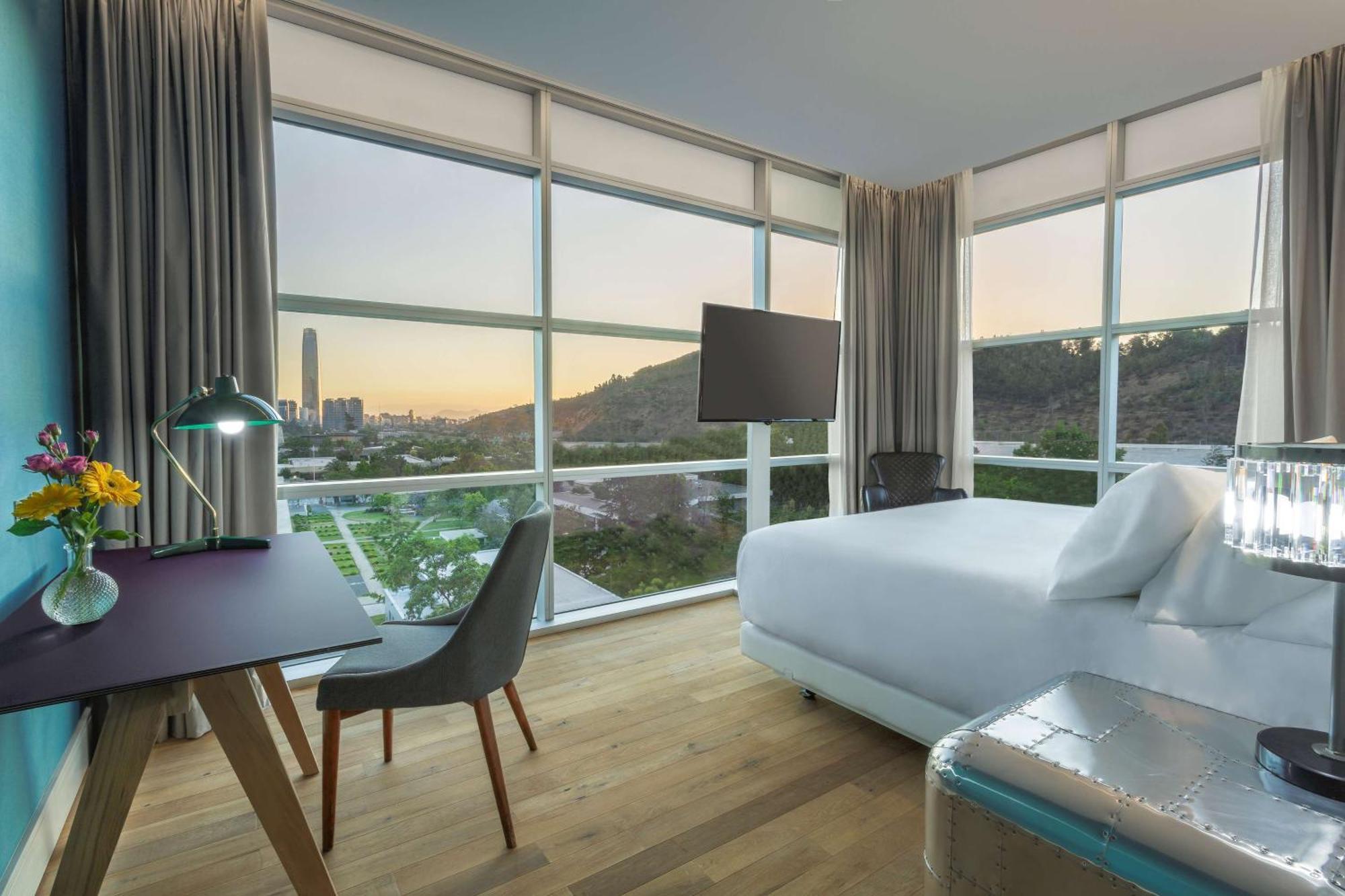 เอ็นเอช คอลเลคชั่น ซานติอาโก กาซาโกสตาเนรา Hotel ภายนอก รูปภาพ