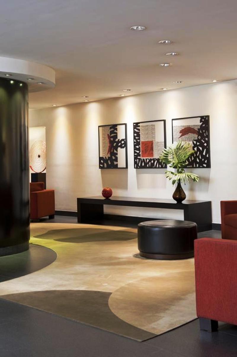 เอ็นเอช คอลเลคชั่น ซานติอาโก กาซาโกสตาเนรา Hotel ภายนอก รูปภาพ